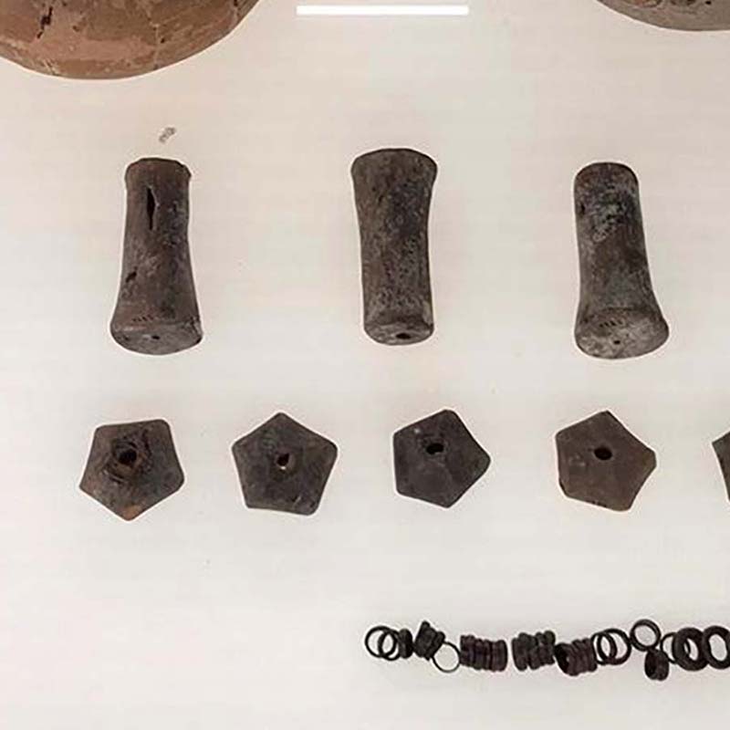 Museo Oliveriano, Pesaro, interno vetrina